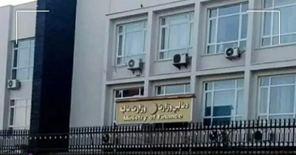 واردات موترهای زیر مدل ۲۰۰۵ ممنوع شد