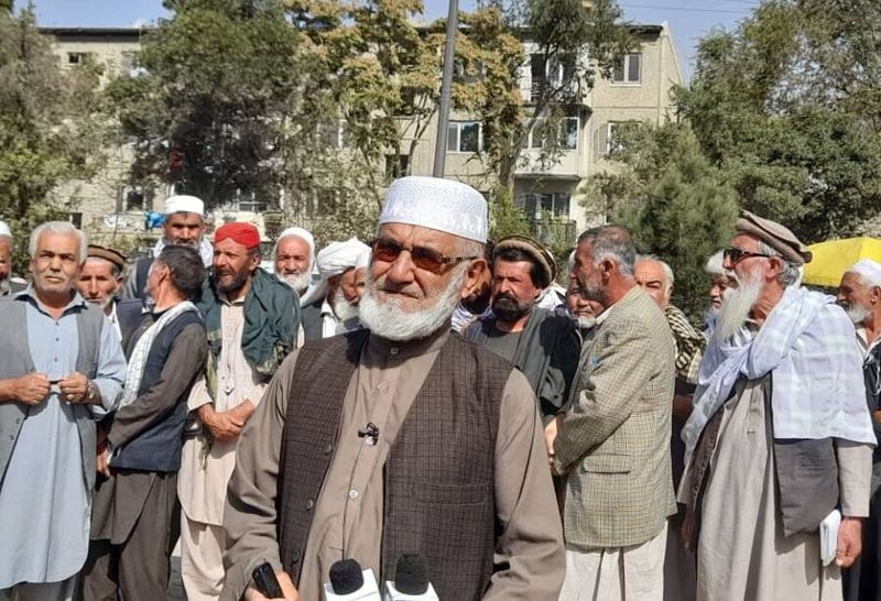 بازنشستگان : حقوق 3 سال تقاعدی ما پرداخت نشده است