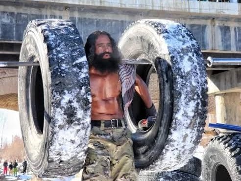 مرد برفی افغانستان : حکومت سرپرست به شاهراه غور - هرات توجه کند