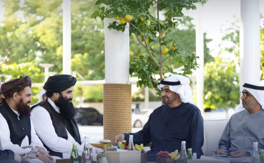 در دیدار سران حکومت‌سرپرست با رئیس دولت امارات متحده روی موضوعات مختلف گفتگو شد