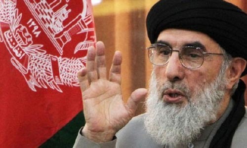 ادعای جنجالی حکمتیار: امریکا اوکراین را به روسیه می‌سپارد تا بگرام را پس بگیرد