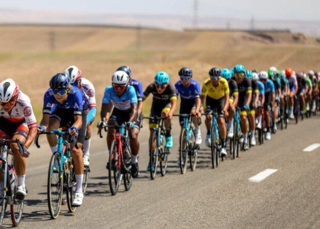 حضور بایسکل‌رانان افغانستانی در تور بین‌المللی آذربایجان ایران