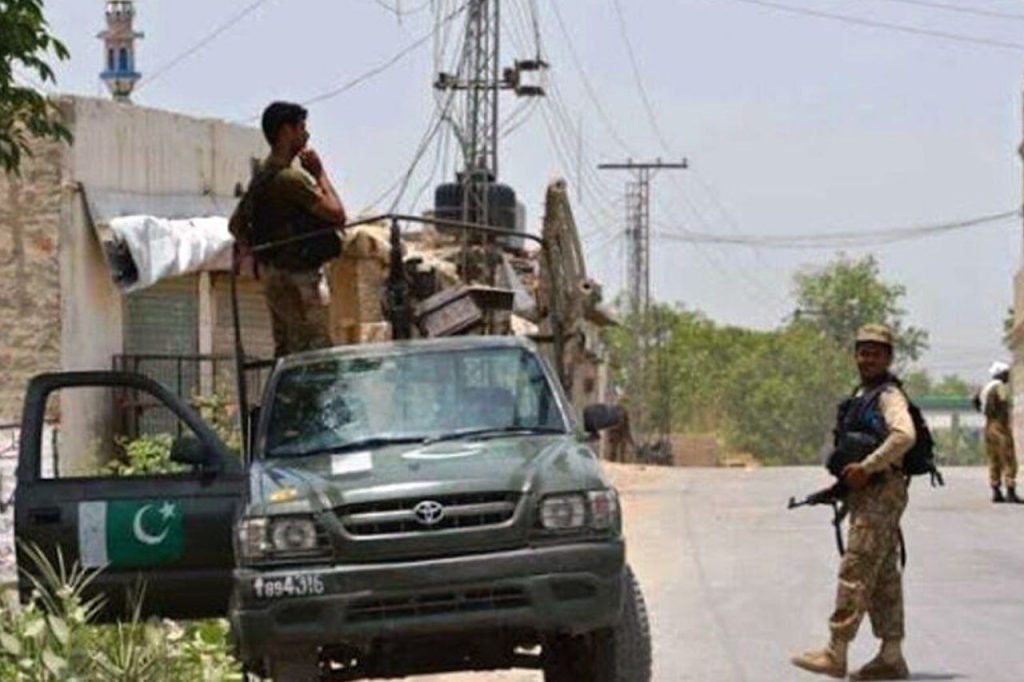 دو انفجار پیاپی کاروان نظامی پاکستان را در بلوچستان هدف قرار داد