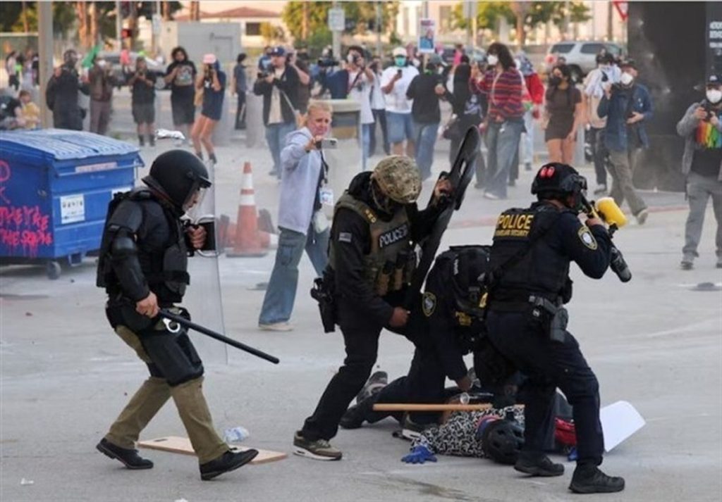 سرکوب اعتراضات لسآنجلس میلیونها دالر هزینه روی دست ترامپ گذاشت