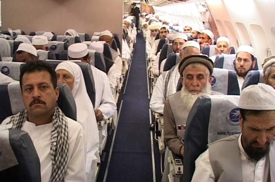 اولین پرواز از حجاج بازگشتند