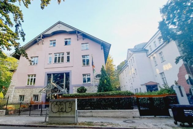 بازگرداندن مهاجران مجرم افغانستانی در گرو واگذاری قنسول‌گری برلین به حکومت‌سرپرست