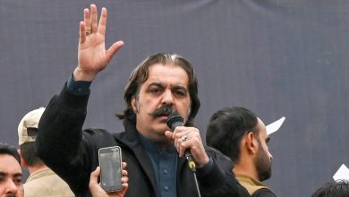 گنداپور برای آزادی عمران خان ۹۰ روز ضرب‌الاجل تعیین کرد