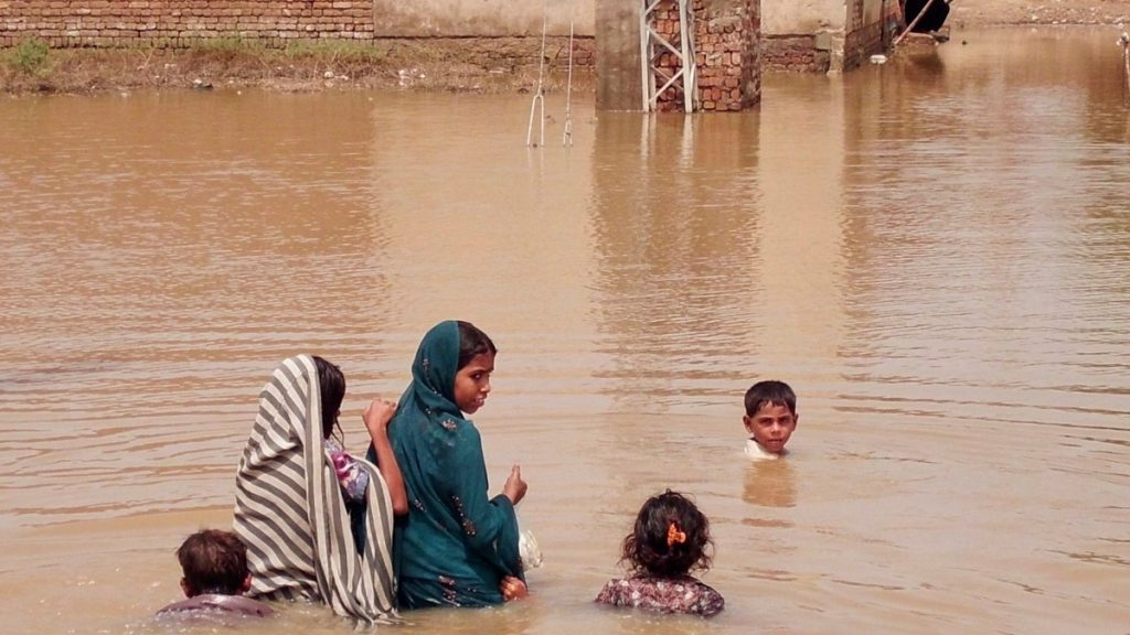 چهار ولایت، چهار قربانی؛ بارندگی‌های اخیر افغانستان صدها خانواده را بی‌خانمان کرد