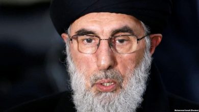 حکمتیار: نیت بازگشت آمریکا به بگرام اعلام جنگ با چین است