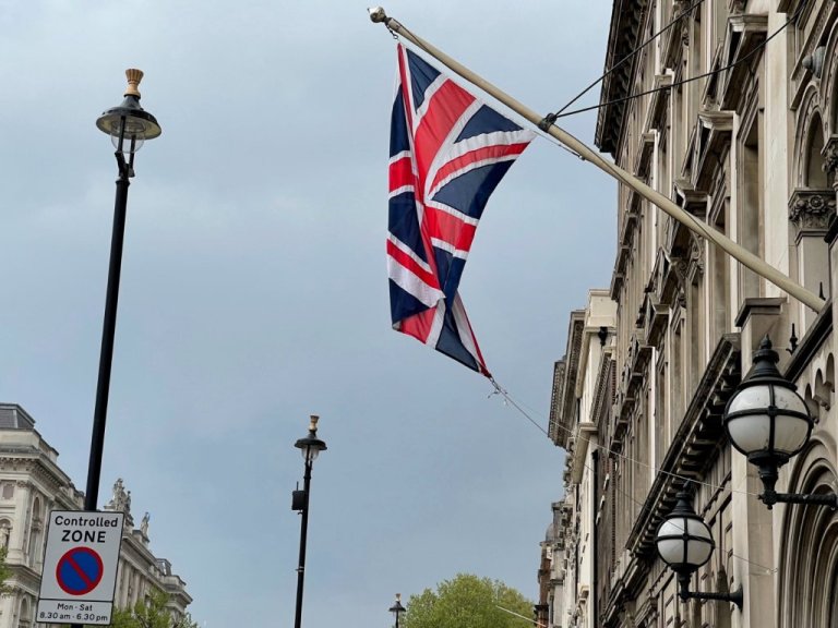 افشای اطلاعات ۱۸ هزار پناهجوی افغان توسط وزارت دفاع انگلیس