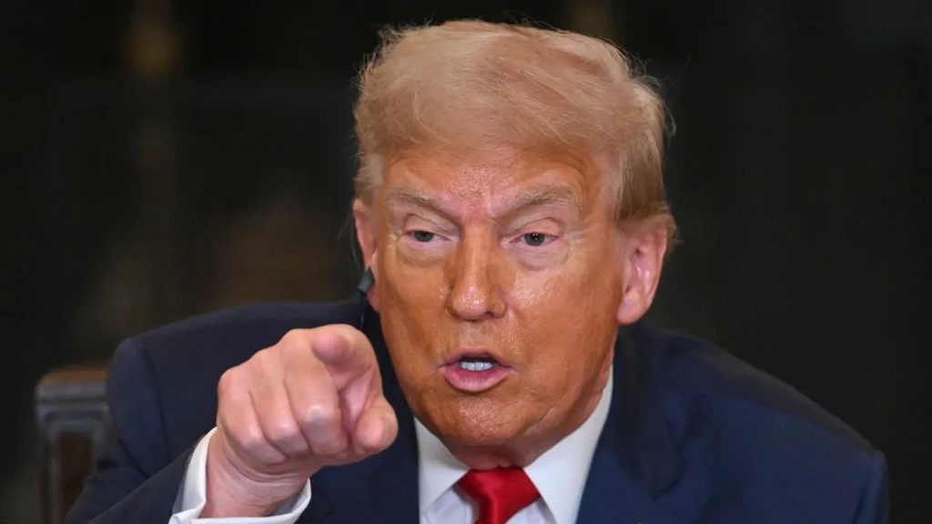 ترامپ: اگر حماس به آتش‌بس پایبند نباشد گزینه بازگشت نیروهای اسرائیلی روی میز است