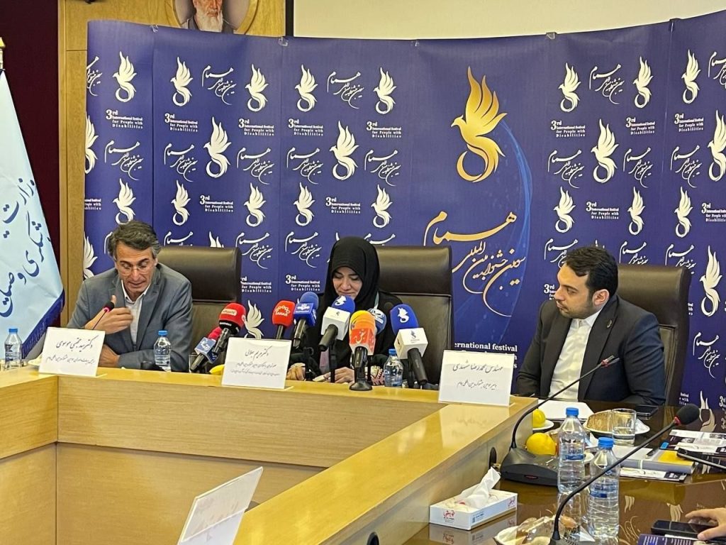 جشنواره همام؛ آثار هنرمندان معلول افغانستانی مورد توجه داوران بین‌المللی قرار گرفت