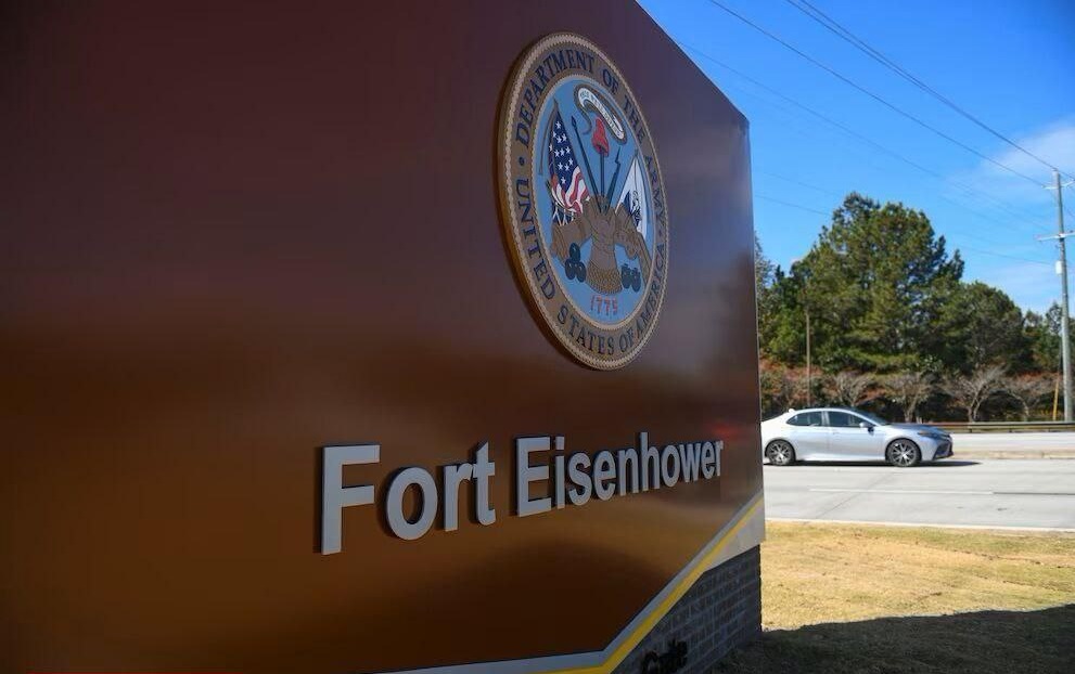 پس از ترور چارلی کرک؛ مقامات ارشد آمریکایی به پایگاه‌های نظامی منتقل شدند