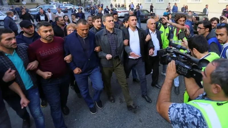 بازداشت رهبر اپوزیسیون آذربایجان؛ حزب جبهه مردمی: سیاسی و سرکوب دموکراسی است