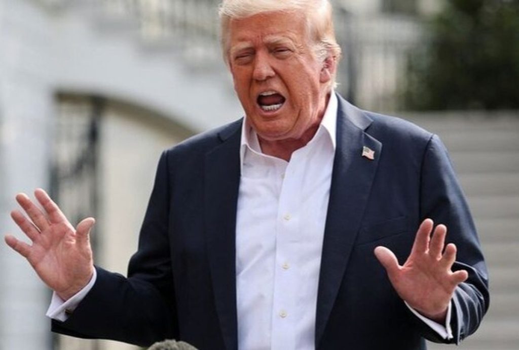 اخطار ترامپ به بی‌بی‌سی: عذرخواهی کنید تا یک میلیارد دالر جریمه نشوید