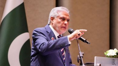 اسحاقدار: با آغاز حکومت طالبان ۴ هزار نظامی کشته و ۲۰ هزار زخمی شدند