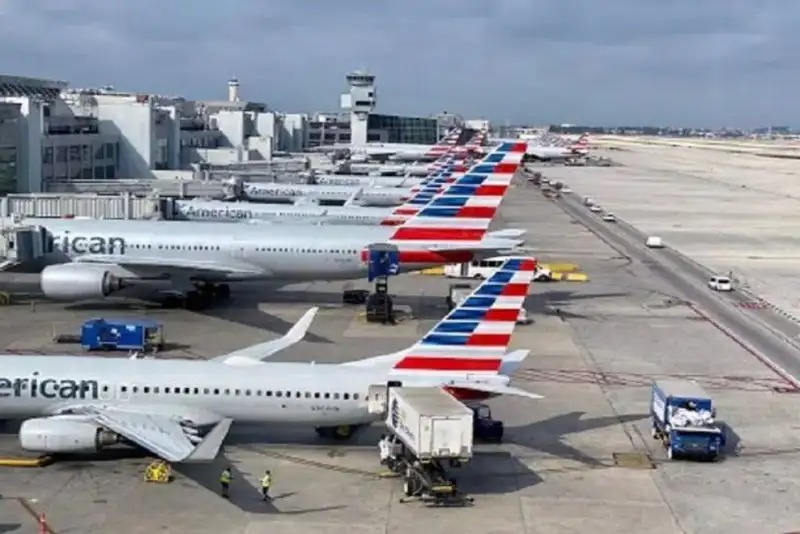 تعطیلی دولت فدرال بیش از ۲۵۰۰ پرواز را در آمریکا زمین‌گیر کرد