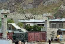 تاجران پاکستان خواستار بازگشایی فوری مرز با افغانستان شدند