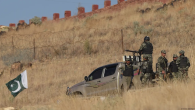 انفجار انتحاری و حمله بر مقر نیروهای مرزی پاکستان در پشاور
