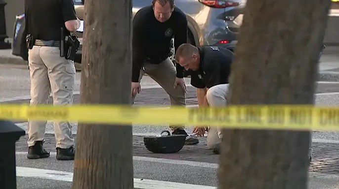 برخورد مرگبار موتر با جمعیت در فلوریدا؛ ۱۷ کشته و زخمی