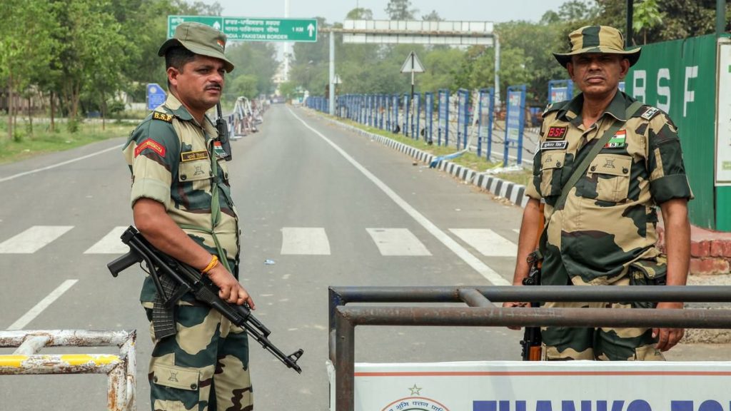 اعلام وضعیت آمادهباش بین مرز هند و پاکستان