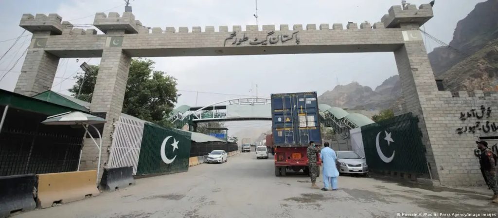 تورخم باز شد؛ از سرگیری تجارت پاکستان و افغانستان