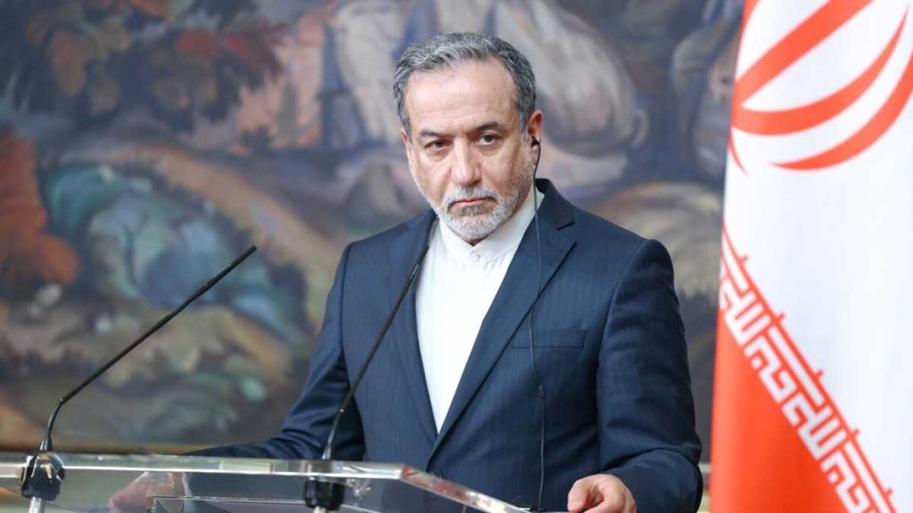 عراقچی: ایران برای هرگونه تهدید کاملاً آماده و مصمم است