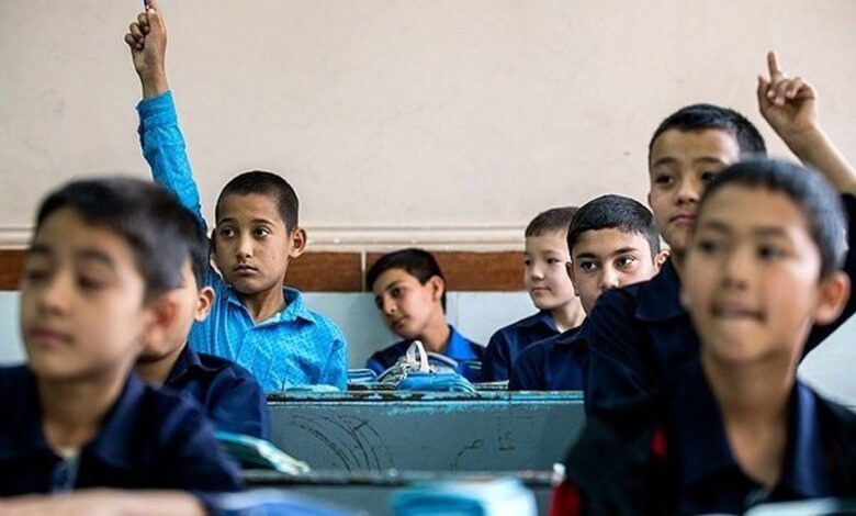 ایران: ثبتنام دانشآموزان اتباع در میانه سال تحصیلی ادامه دارد