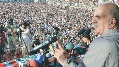 رهبر حزب پشتونخواه: بسته بودن مرز افغانستان نشان‌دهنده دوگانگی سیاست‌های پاکستان است