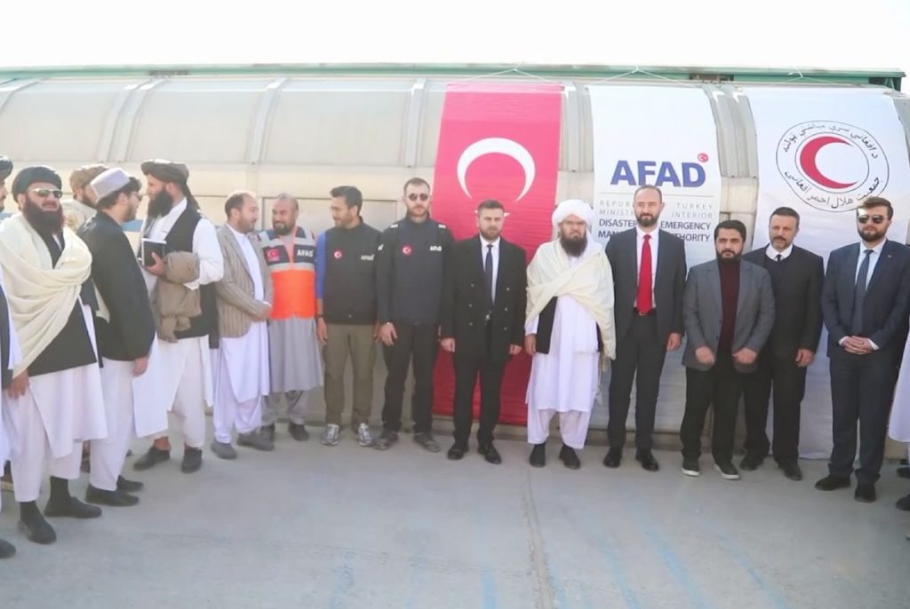 راه آهن خواف - هرات؛ محموله 1300 تنی کمکهای ترکیه وارد افغانستان شد