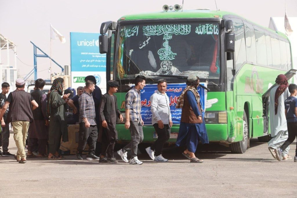 کاهش ۱۷ درصدی جمعیت پناهجویان افغانستان در خارج از کشور