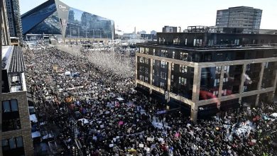 تظاهرات گسترده در مینیاپولیس علیه اداره مهاجرت آمریکا با وجود سرمای شدید