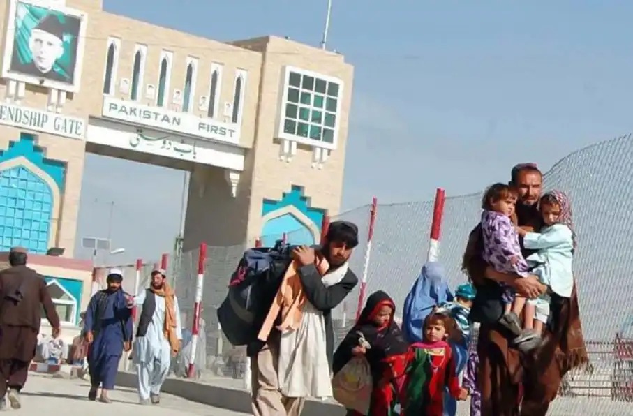 سرگردانی صدها شهروند پاکستانی در افغانستان پس از بسته‌شدن مرز