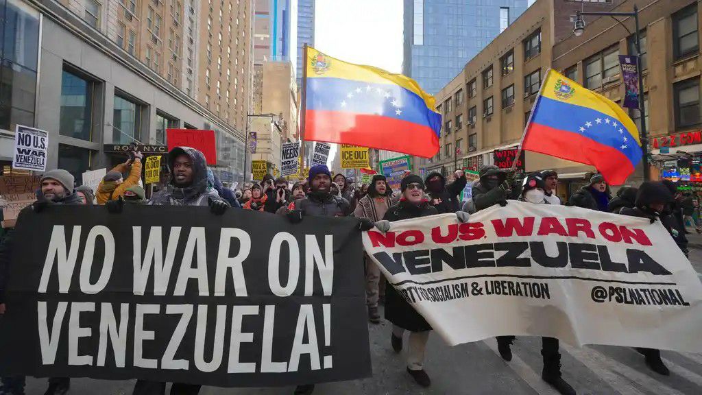 اعتراضات گسترده مردم ونزویلا علیه امریکا: مادورو را آزاد کنید