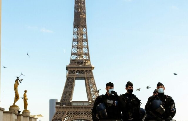 تخلیه چند مکان مهم در پاریس در پی تهدید به بمب‌گذاری