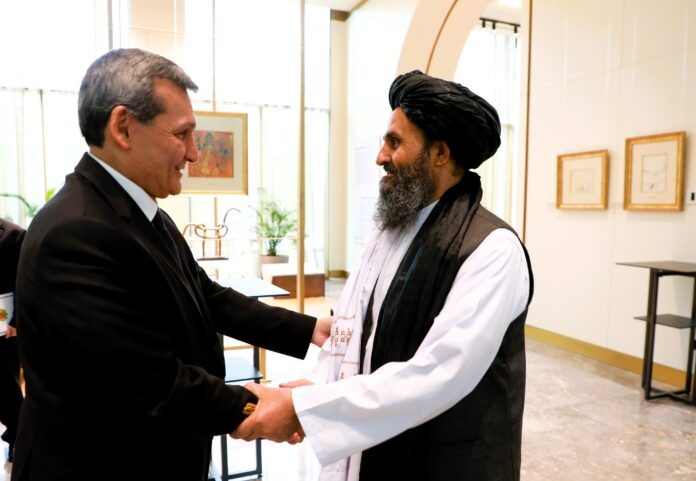 دیدار ملا برادر و مقام ترکمنستان؛ تأکید بر همکاریهای ریلی و انرژی منطقهای