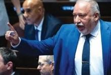 لیبرمن: نتانیاهو «سگ مطیع ترامپ» شده و اسرائیل را منزوی کرده است