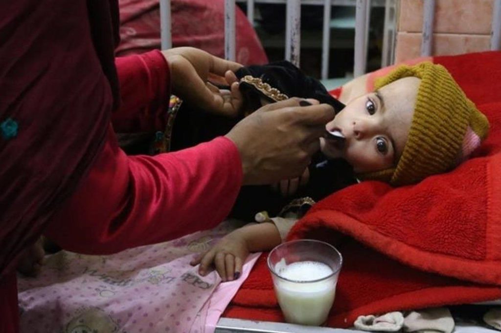 برنامه‌جهانی‌غذا: در افغانستان ۳.۷ میلیون کودک و ۱.۲ میلیون زن با بحران سوءتغذیه مواجه‌اند