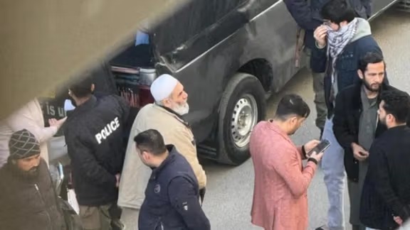 انتقاد نهادهای رسانه‌ای از بازداشت خبرنگار افغانستانی در پاکستان