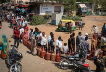 هراس و صف‌های طولانی سوخت در هند؛ پولیس در ایستگاه‌ها مستقر شد