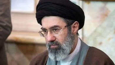 آیت‌الله سید مجتبی خامنه‌ای به عنوان سومین رهبر جمهوری اسلامی ایران انتخاب شد