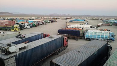 عبور روزانه بیش از ۷۸۰ موتر باربری از مرز فراه