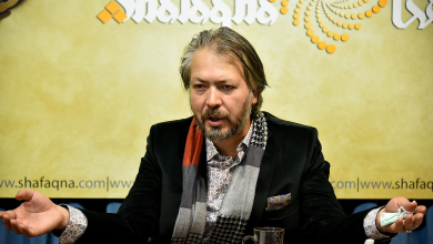 شاعر برجسته کشور: باید به مردم ایران آفرین و درود فرستاد برای ایستادگی و شهامتی که به خرج دادند