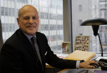 بری روزن، دیپلمات سابق آمریکایی و از گروگان‌های حادثه