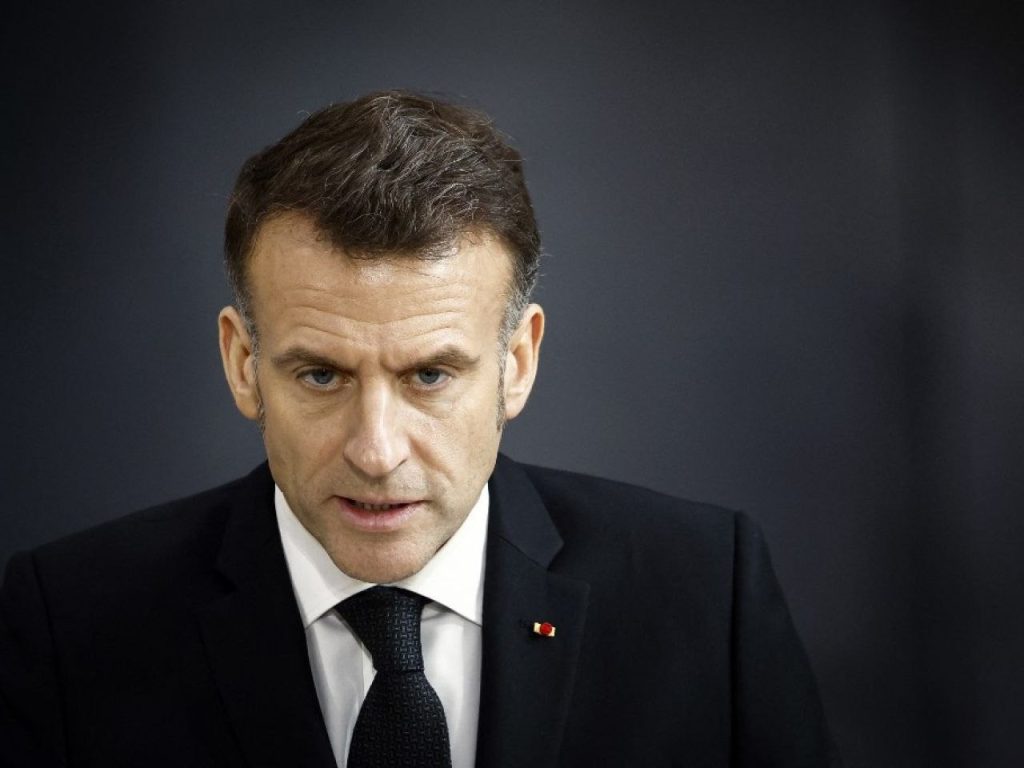 استقبال مکرون از طرح آتشبس؛ توافق باید شامل لبنان نیز شود