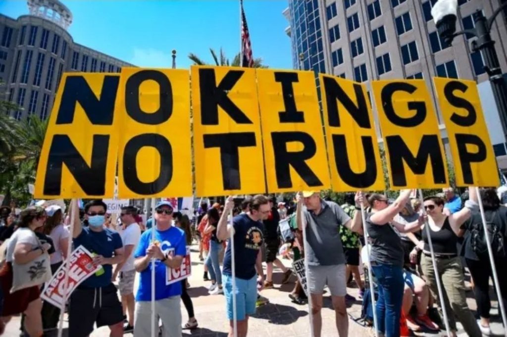 واشنگتن‌پست: اکثر اروپایی‌ها، ترامپ را «دشمن» اروپا می‌دانند