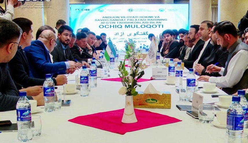 ورود هیات تجاری ازبیکستان به کابل؛ تأکید بر گسترش همکاریهای اقتصادی و فرهنگی