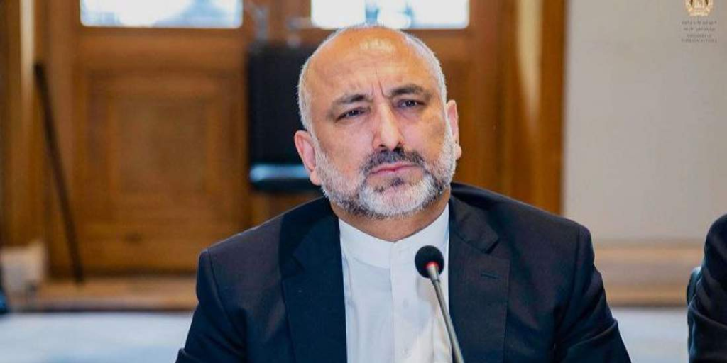 حنیف‌اتمر: سقوط طالبان به نفع افغانستان نیست