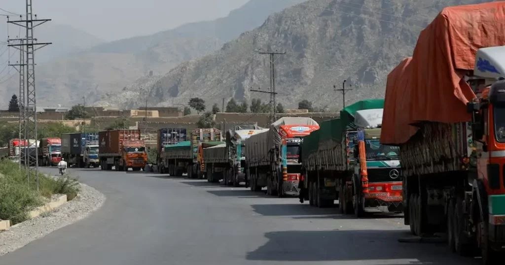 توقف تجارت با افغانستان، اقتصاد پاکستان را تحت فشار قرار داد