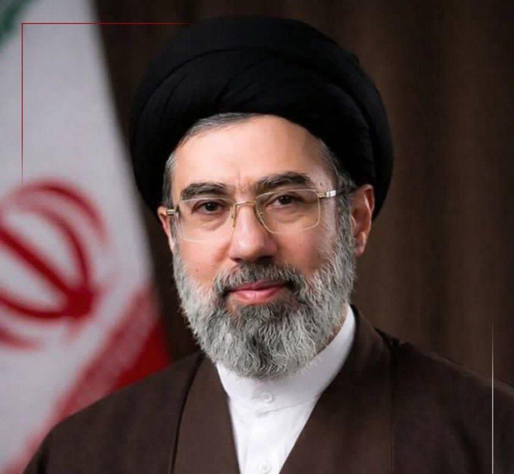 رهبر انقلاب اسلامی: ایران در برابر دو ارتش تروریست ایستاد